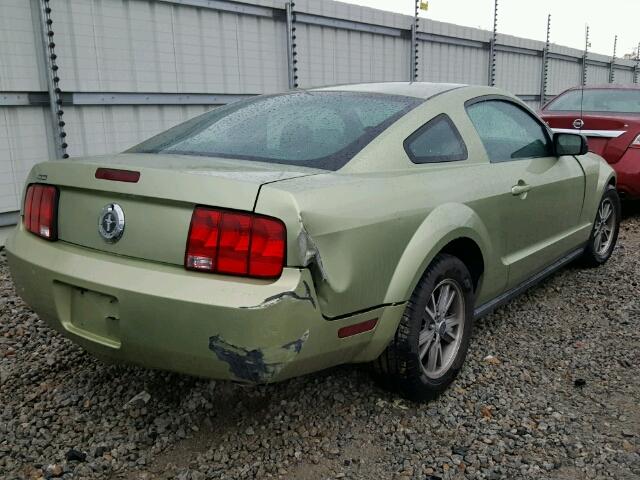 1ZVFT80N355120233 - 2005 FORD MUSTANG GREEN photo 4