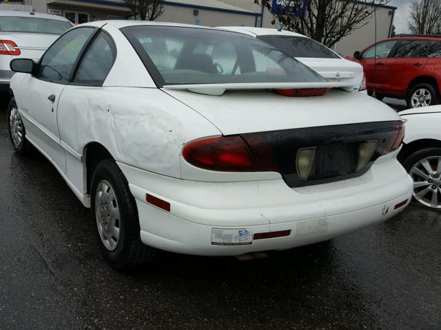 1G2JB1243W7602206 - 1998 PONTIAC SUNFIRE SE WHITE photo 3