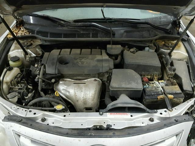 4T1BF3EK3BU183632 - 2011 TOYOTA CAMRY BASE SILVER photo 7