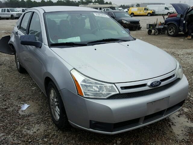 1FAHP35N79W220983 - 2009 FORD FOCUS SE SILVER photo 1