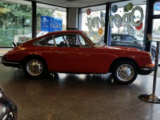 305641 - 1967 PORSCHE 911 RED photo 4