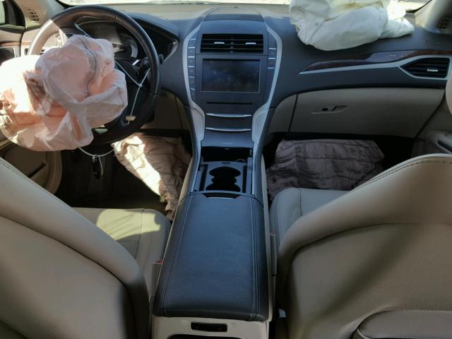 3LN6L2LU2GR629874 - 2016 LINCOLN MKZ HYBRID BEIGE photo 9