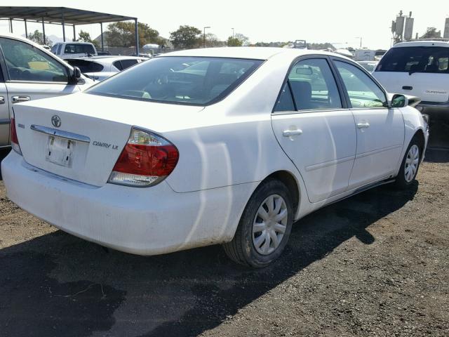 4T1BE32K75U557767 - 2005 TOYOTA CAMRY LE WHITE photo 4