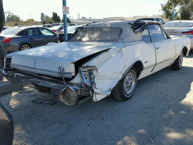 338676Z125680 - 1966 OLDSMOBILE CUTLASS WHITE photo 4