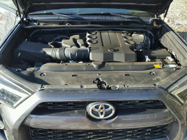 JTEBU5JR5F5218210 - 2015 TOYOTA 4RUNNER SR GRAY photo 7