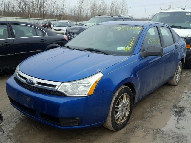 1FAHP3FN5AW171463 - 2010 FORD FOCUS SE BLUE photo 2