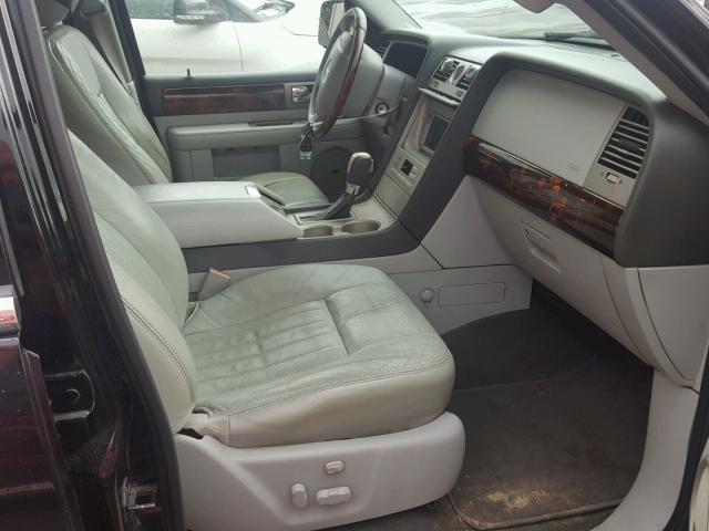 5LMFU27R24LJ15694 - 2004 LINCOLN NAVIGATOR BLACK photo 5