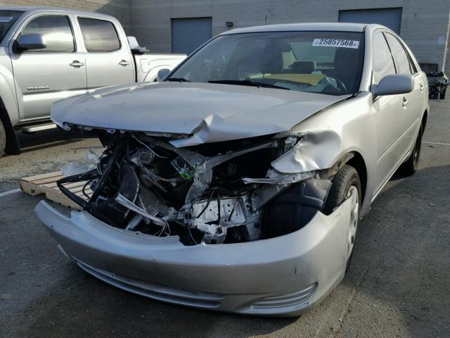 4T1BE32K34U848295 - 2004 TOYOTA CAMRY LE SILVER photo 2