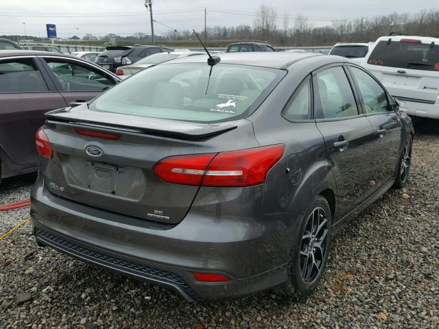 1FADP3F2XFL285665 - 2015 FORD FOCUS SE GRAY photo 4