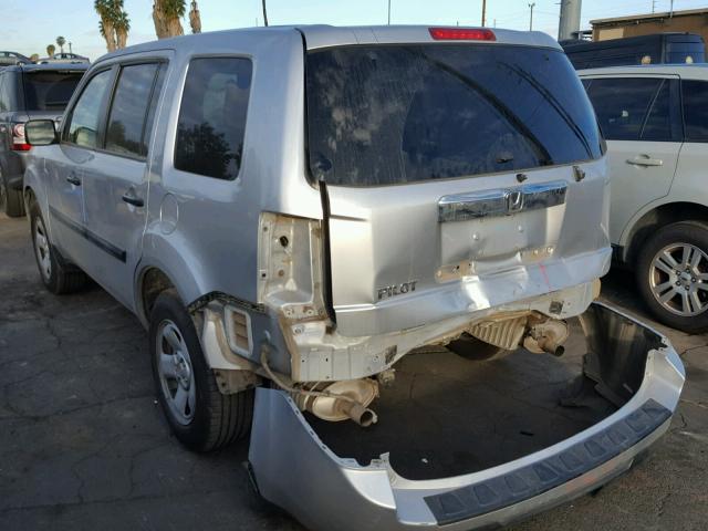 5FNYF3H26DB032984 - 2013 HONDA PILOT LX SILVER photo 3