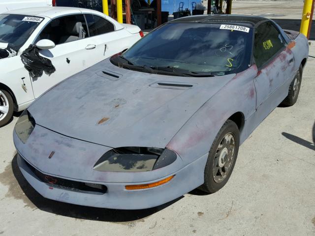 2G1FP22P6S2112033 - 1995 CHEVROLET CAMARO Z28 SILVER photo 2