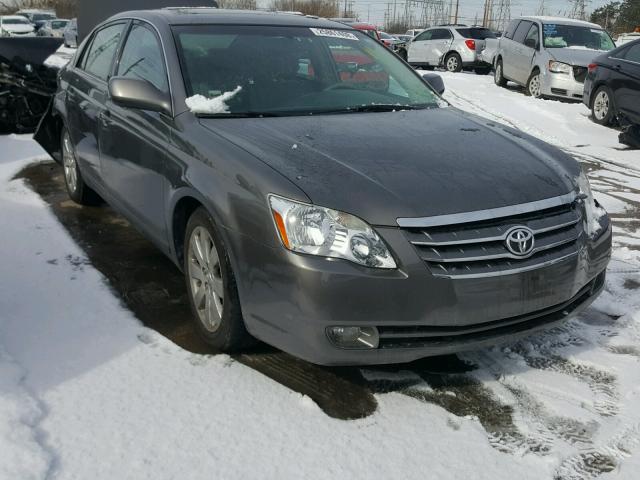 4T1BK36B55U009933 - 2005 TOYOTA AVALON XL GRAY photo 1