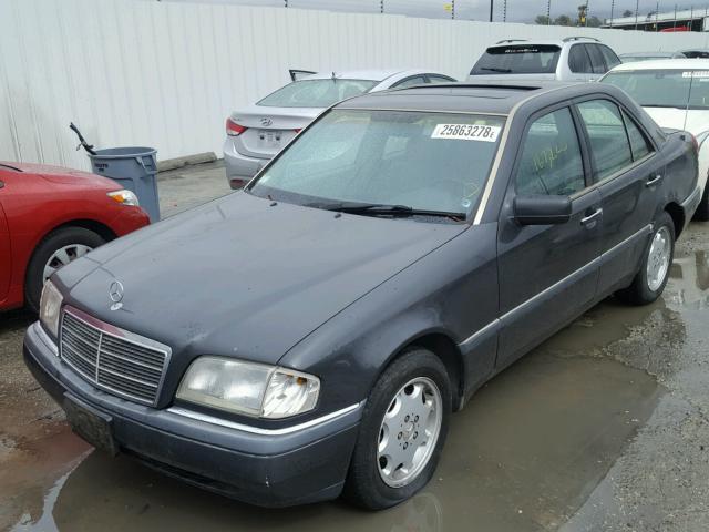 WDBHA22E2RF079023 - 1994 MERCEDES-BENZ C 220 GRAY photo 2