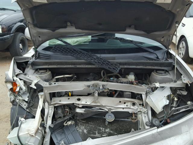 JTLKT324550203642 - 2005 TOYOTA SCION XB GRAY photo 7