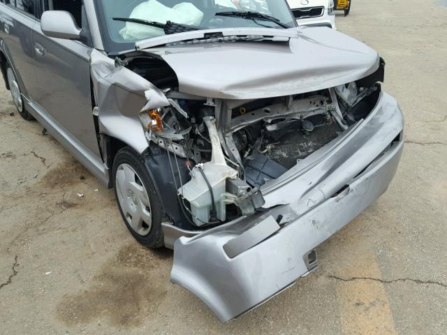 JTLKT324550203642 - 2005 TOYOTA SCION XB GRAY photo 9