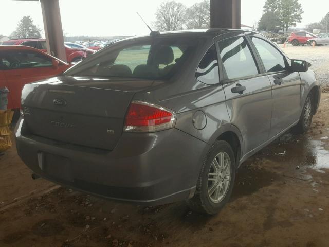 1FAHP35N79W170859 - 2009 FORD FOCUS SE GRAY photo 4