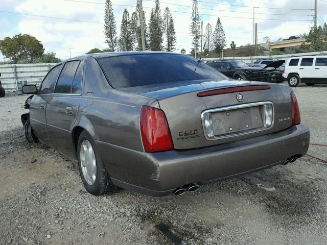 1G6KD54YXYU305717 - 2000 CADILLAC DEVILLE BEIGE photo 3