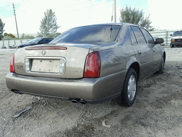 1G6KD54YXYU305717 - 2000 CADILLAC DEVILLE BEIGE photo 4