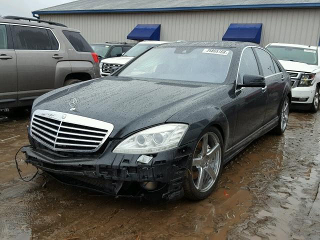 WDDNG8GB4BA383287 - 2011 MERCEDES-BENZ S 550 4MAT BLACK photo 2