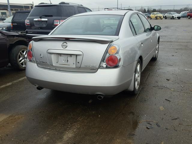 1N4BL11E82C129420 - 2002 NISSAN ALTIMA SE SILVER photo 4