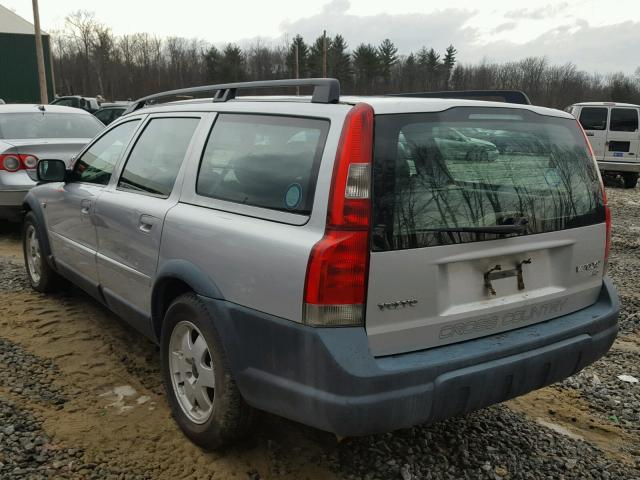 YV1SZ58D521062357 - 2002 VOLVO V70 XC SILVER photo 3