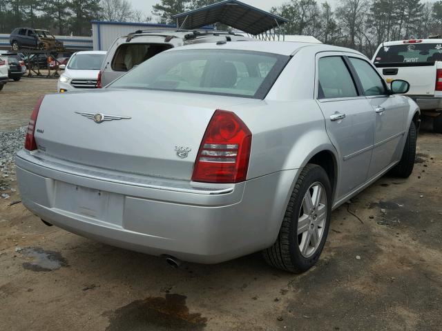 2C3KK63H86H374775 - 2006 CHRYSLER 300C SILVER photo 4