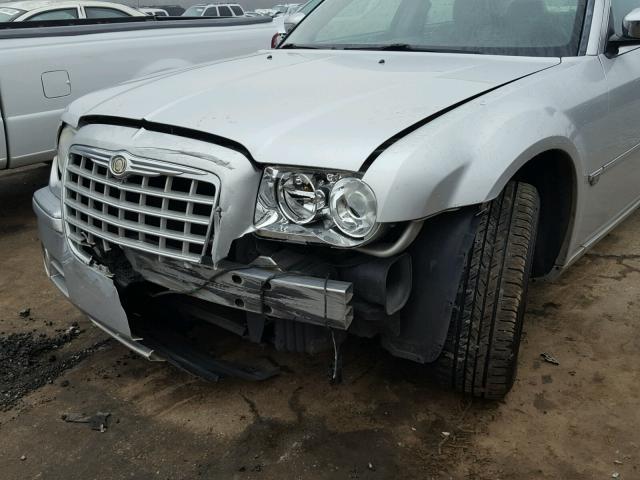 2C3KK63H86H374775 - 2006 CHRYSLER 300C SILVER photo 9