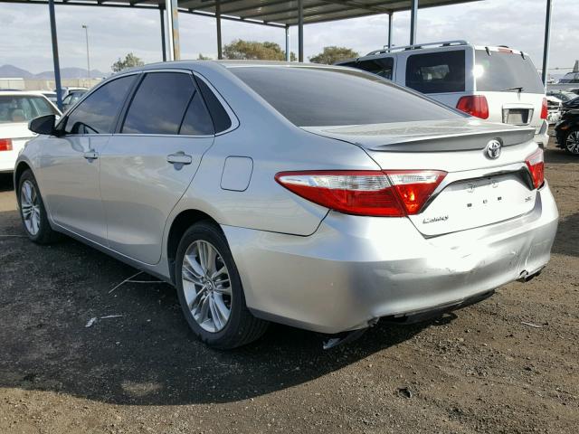 4T1BF1FK6GU217203 - 2016 TOYOTA CAMRY LE SILVER photo 3