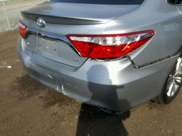 4T1BF1FK6GU217203 - 2016 TOYOTA CAMRY LE SILVER photo 9