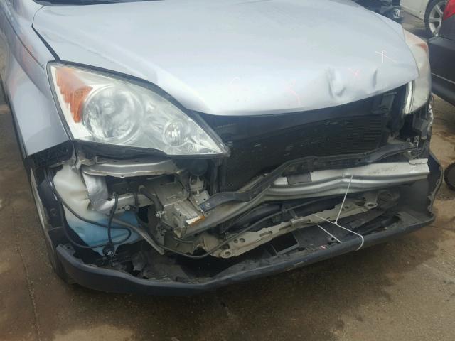 5J6RE3H33AL005888 - 2010 HONDA CR-V LX SILVER photo 9