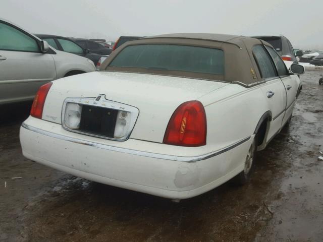 1LNHM83W61Y710007 - 2001 LINCOLN TOWN CAR C WHITE photo 4