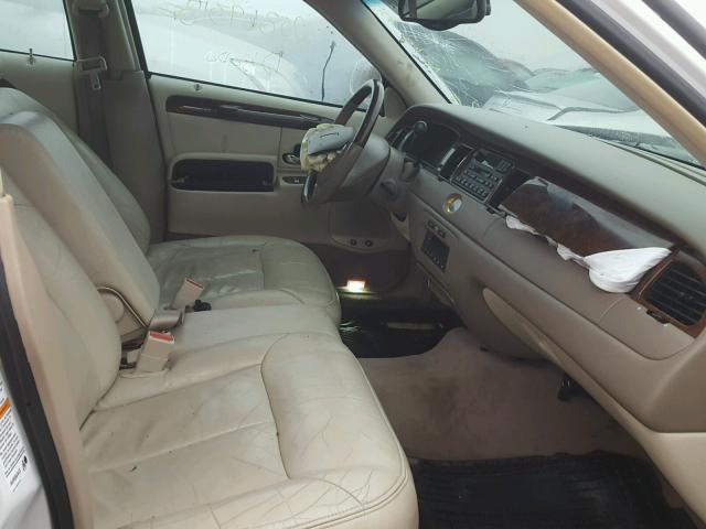 1LNHM83W61Y710007 - 2001 LINCOLN TOWN CAR C WHITE photo 5