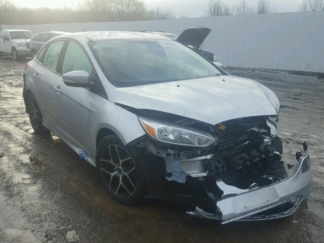 1FADP3F22FL292772 - 2015 FORD FOCUS SE SILVER photo 1