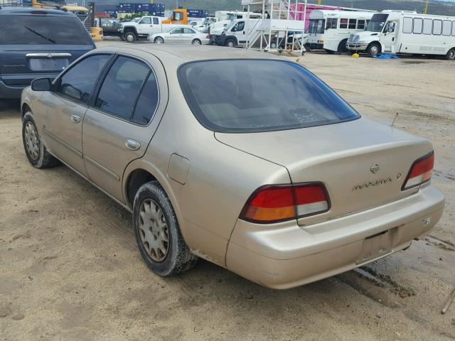 JN1CA21D0WT527747 - 1998 NISSAN MAXIMA GLE GOLD photo 3