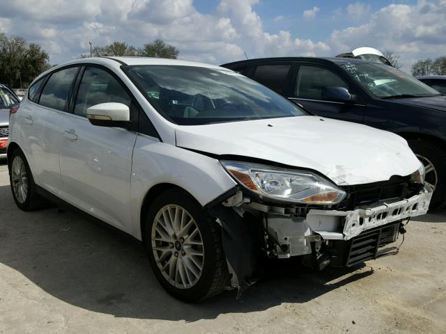 1FAHP3M20CL210943 - 2012 FORD FOCUS SEL WHITE photo 1