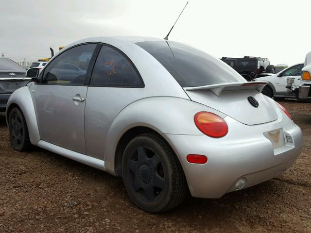 3VWCA21CXXM447213 - 1999 VOLKSWAGEN NEW BEETLE SILVER photo 3