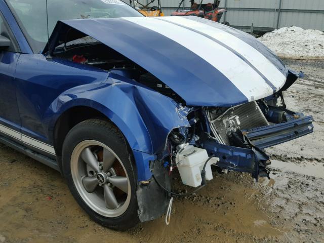 1ZVFT84N465174569 - 2006 FORD MUSTANG BLUE photo 9