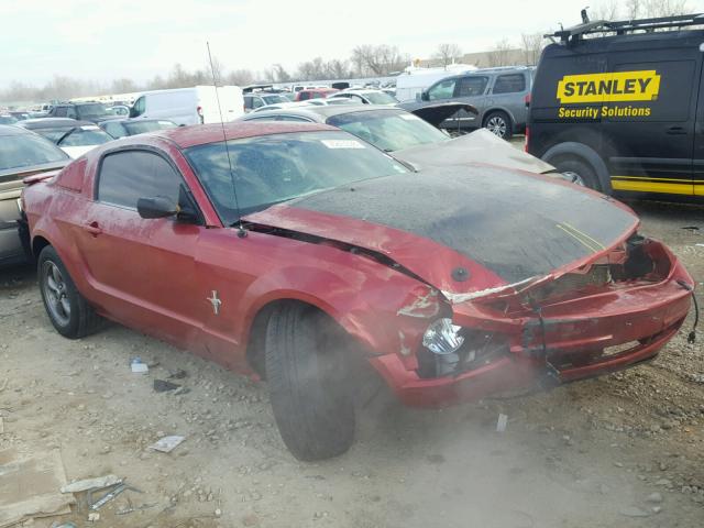 1ZVFT80N675278746 - 2007 FORD MUSTANG RED photo 1