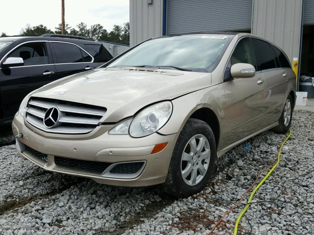 4JGCB22E07A054300 - 2007 MERCEDES-BENZ R 320 CDI GOLD photo 2