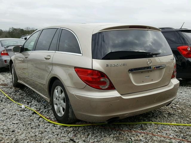 4JGCB22E07A054300 - 2007 MERCEDES-BENZ R 320 CDI GOLD photo 3