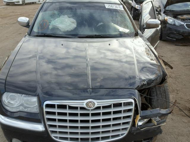 2C3CA6CT1AH126212 - 2010 CHRYSLER 300C BLACK photo 7