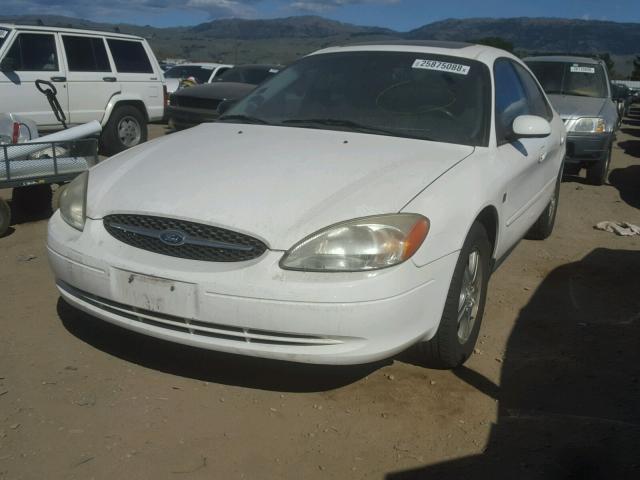 1FAHP56S32G187903 - 2002 FORD TAURUS SEL WHITE photo 2