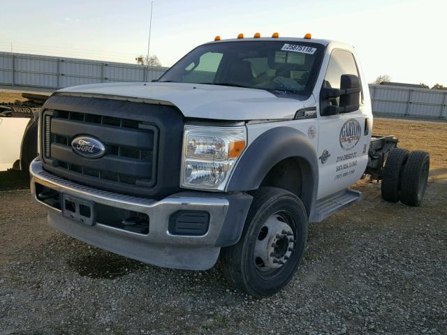 1FDUF5GT5BEB67551 - 2011 FORD F550 SUPER WHITE photo 2