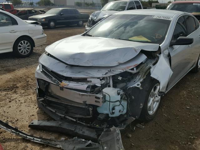 1G1ZB5ST0HF108495 - 2017 CHEVROLET MALIBU LS ვერცხლისფერი ფოტო 9