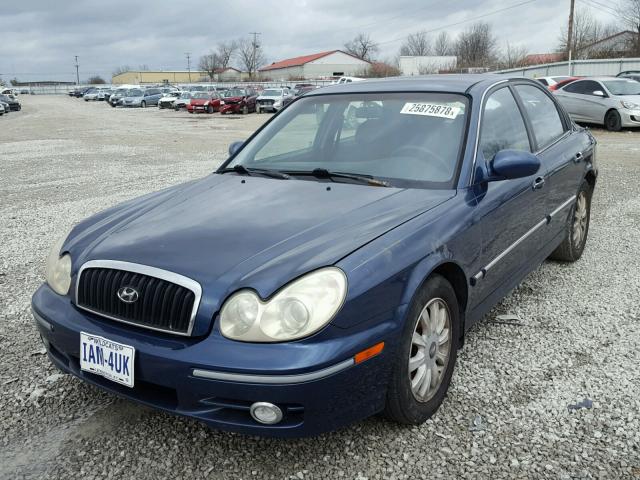 KMHWF35H42A578670 - 2002 HYUNDAI SONATA GLS BLUE photo 2