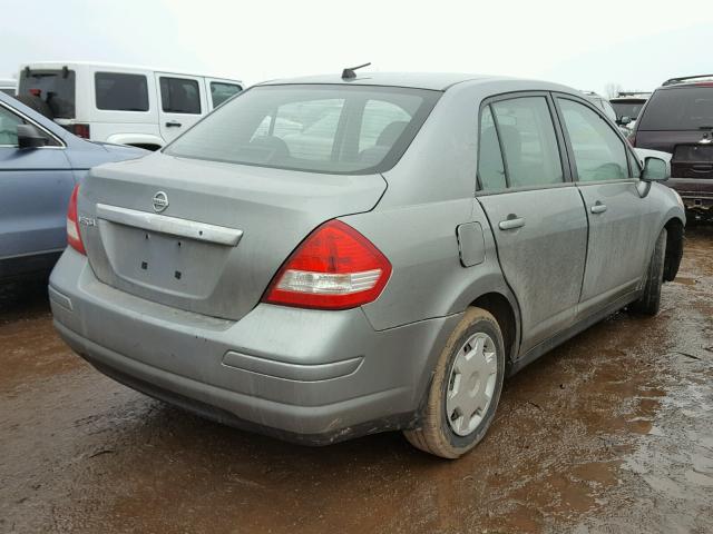 3N1BC11E59L492995 - 2009 NISSAN VERSA S GRAY photo 4