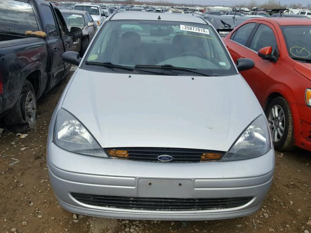 1FAFP34PX3W114772 - 2003 FORD FOCUS SE SILVER photo 9