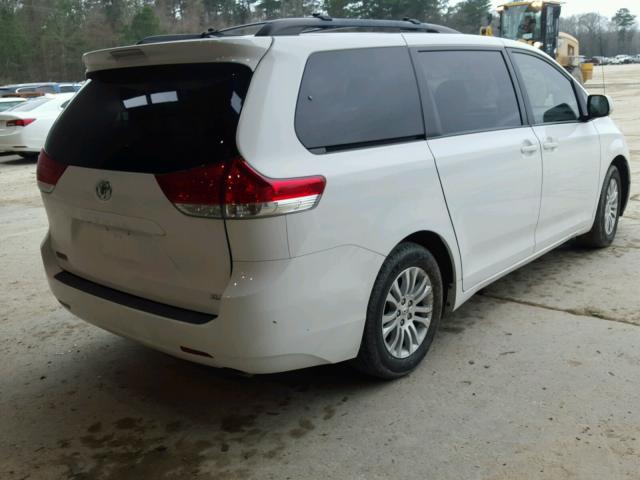 5TDYK3DC8BS023710 - 2011 TOYOTA SIENNA XLE WHITE photo 4