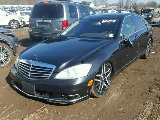 WDDNG8GB3BA394037 - 2011 MERCEDES-BENZ S 550 4MAT BLACK photo 2