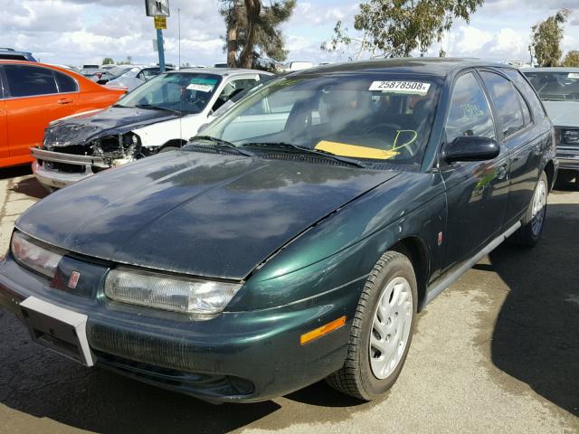 1G8ZJ827XWZ198078 - 1998 SATURN SW2 GREEN photo 2